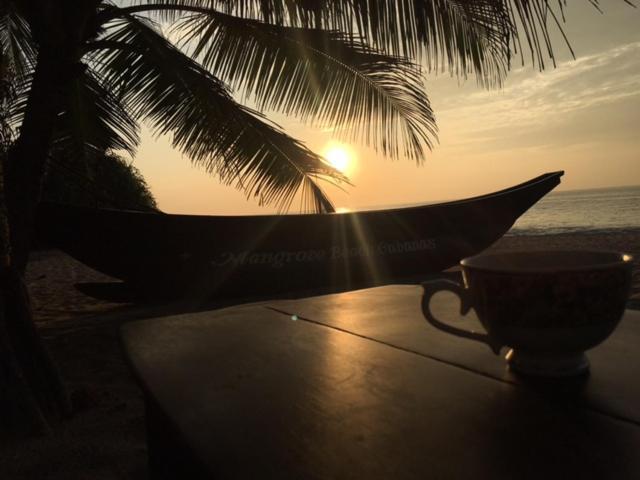 Mangrove Beach Cabana Тангалла Экстерьер фото